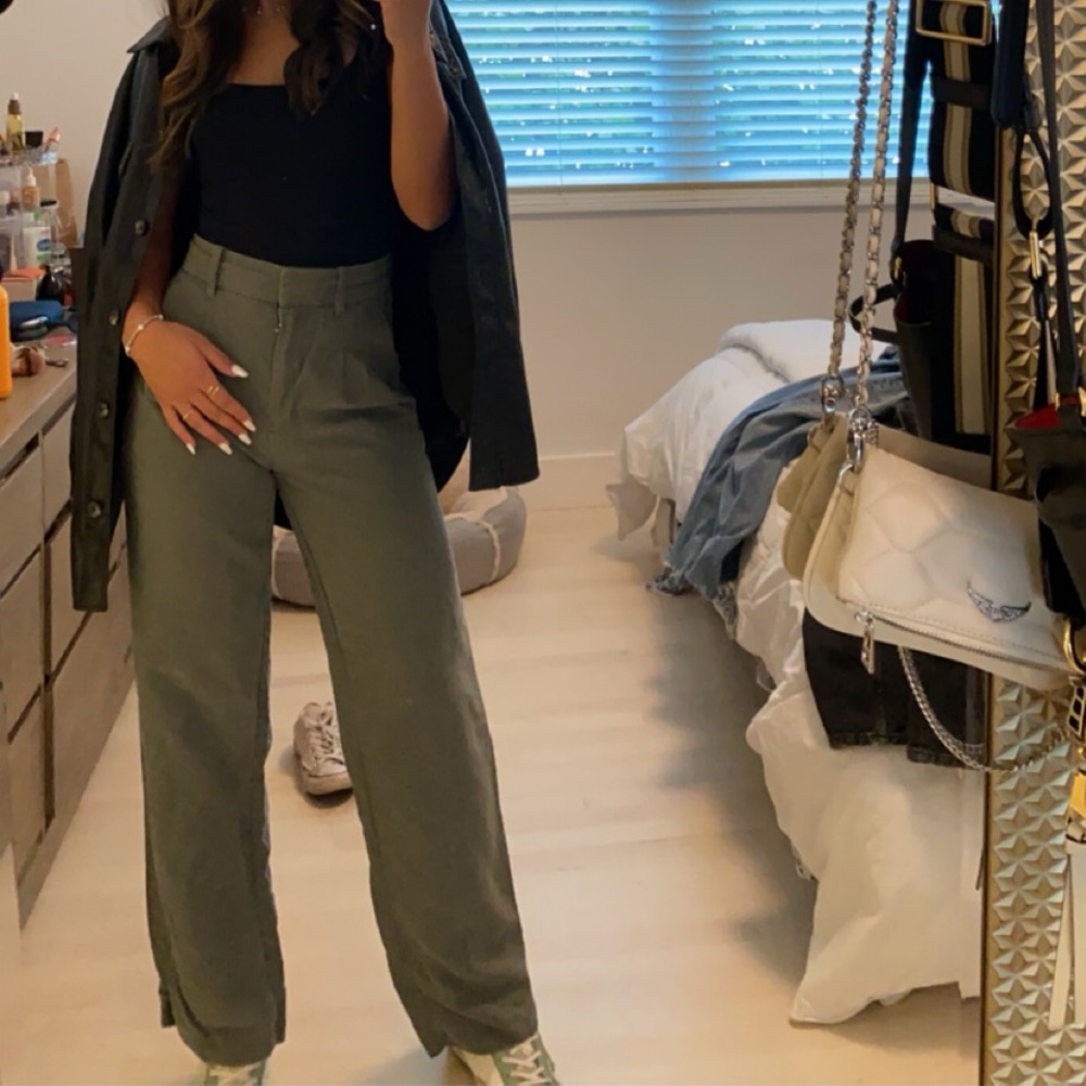 Aritzia Effortless Pants Green